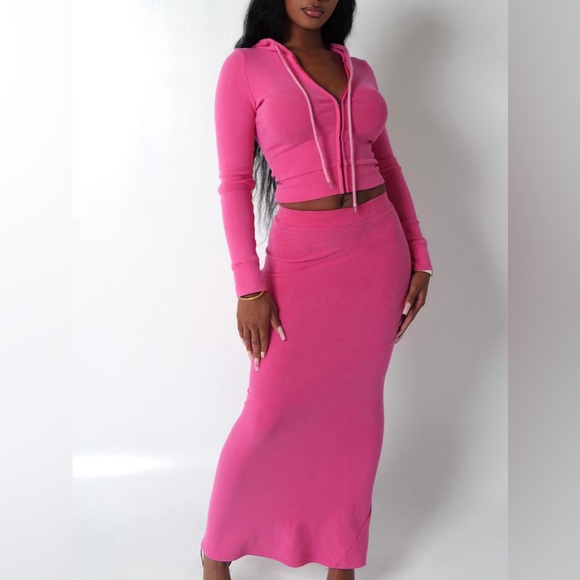 Matching Two Piece Set - Picture 2 of 12